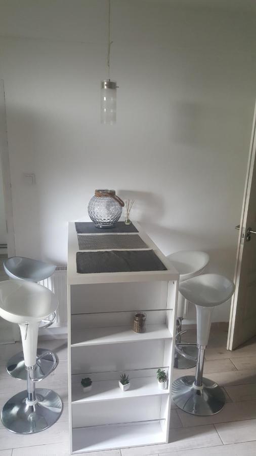 Gutenberg Utca Apartman Сегед Екстериор снимка