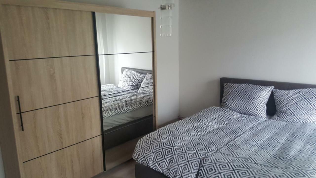 Gutenberg Utca Apartman Сегед Екстериор снимка